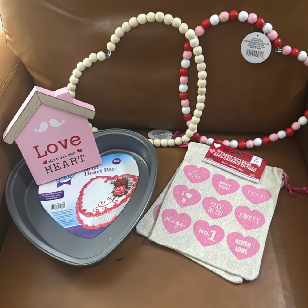 NWT-Valentine’s Day set brand new all with tags